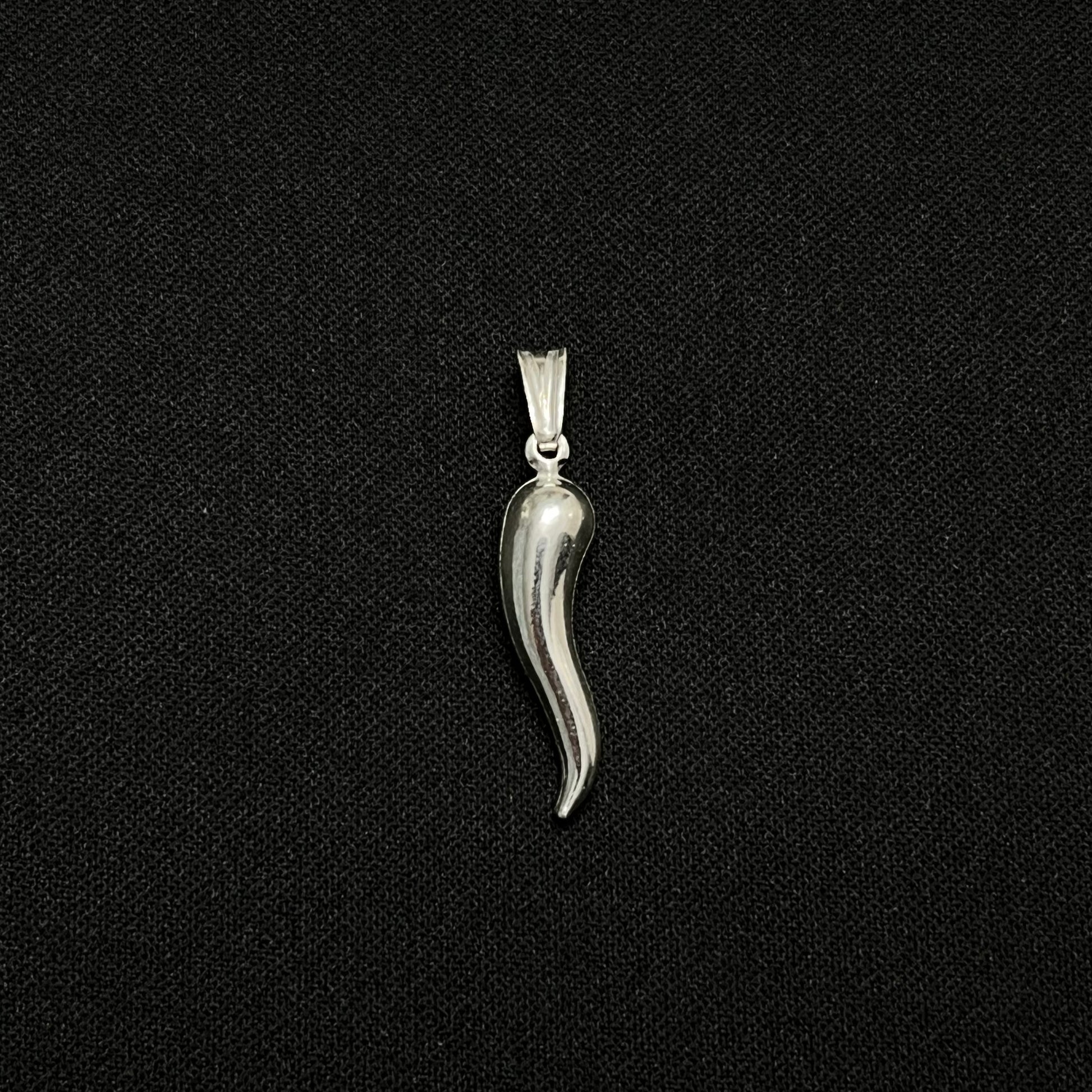 Italian horn 2024 pendant silver